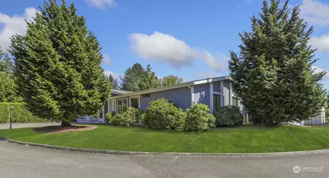910 241st Pl SW, Bothell, WA 98021