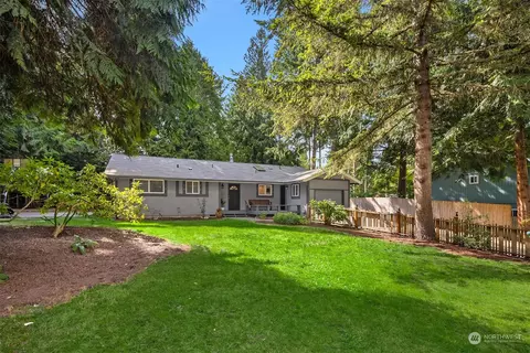 11911 Olympic Terrace Ave NE, Bainbridge Island, WA 98110
