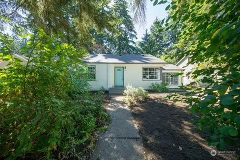 515 N 138th St, Seattle, WA 98133