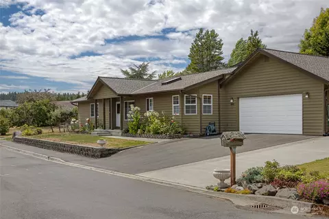 520 Spruce St, Friday Harbor, WA 98250