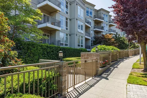 3221 SW Avalon Way #107, Seattle, WA 98126