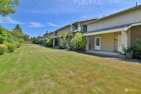 18530 52nd Ave W #D5, Lynnwood, WA 98037