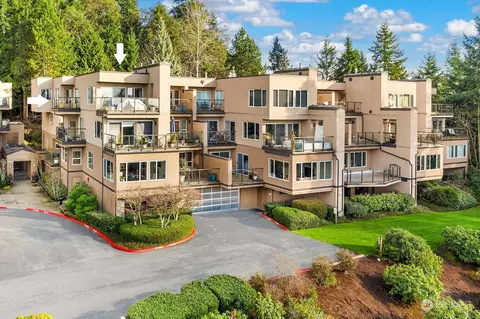 11110 NE 41st Dr #40, Kirkland, WA 98033