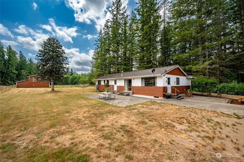 35626 304th Ave SE, Enumclaw, WA 98022