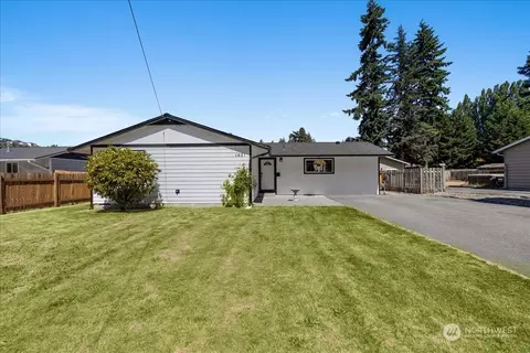 1601 E Hazel Ave, Burlington, WA 98233