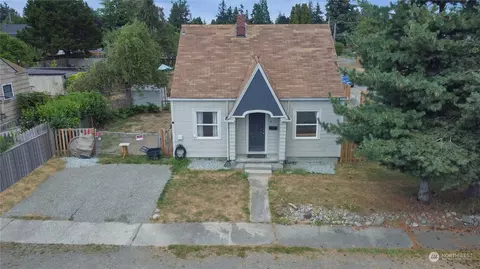 101 S 68th St, Tacoma, WA 98408