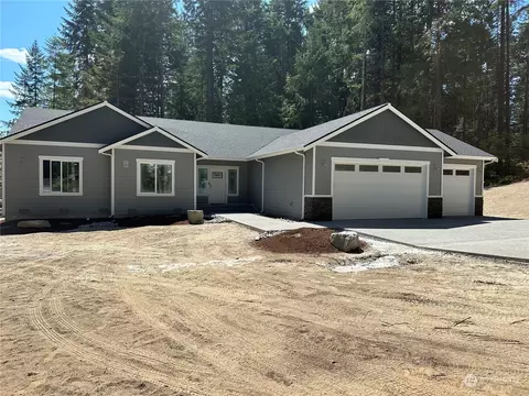 942 SW J H Rd, Port Orchard, WA 98367