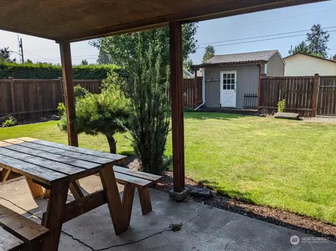 1108 Loraine St, Enumclaw, WA 98022 photo 10
