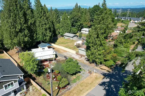 411 205th St SW, Lynnwood, WA 98036