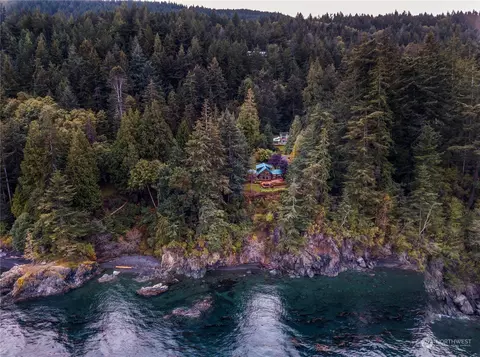 22 Ringtail Ln, Eastsound, WA 98245