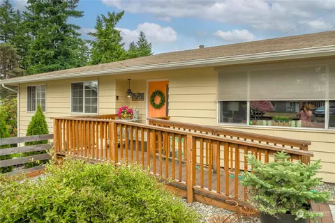 12209 107th Avenue Ct E, Puyallup, WA 98374