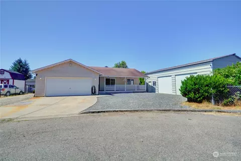 20712 64th Dr NE, Arlington, WA 98223