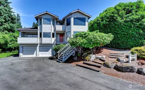 1312 11th Pl N, Edmonds, WA 98020