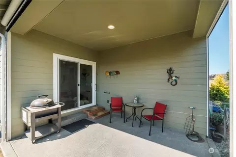 555 Petersen Dr E, Enumclaw, WA 98022 photo 17