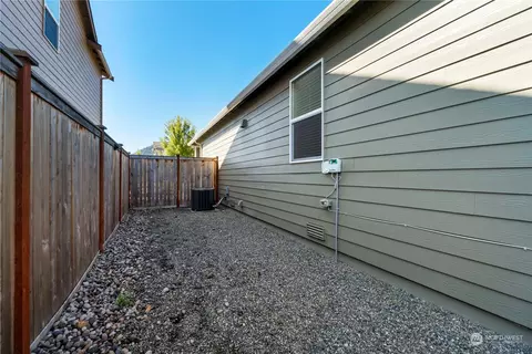 555 Petersen Dr E, Enumclaw, WA 98022 photo 19