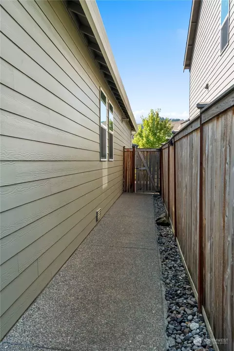 555 Petersen Dr E, Enumclaw, WA 98022 photo 21