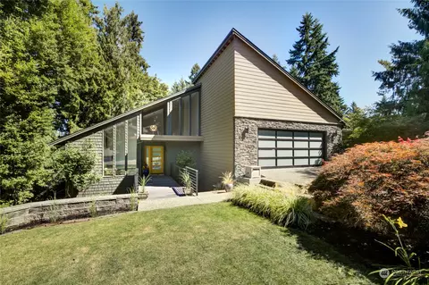 17428 NE 31st Ct, Redmond, WA 98052