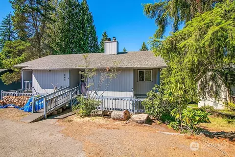 907 Olson Rd, Longview, WA 98632