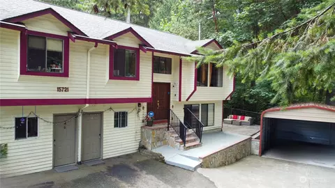 15721 SE Newport Way, Bellevue, WA 98006