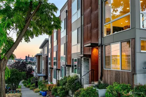 3943 2nd Ave NE, Seattle, WA 98105
