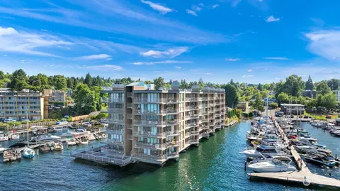 9500 Rainier Ave S #503, Seattle, WA 98118