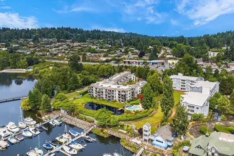 6121 NE 175th St #C101, Kenmore, WA 98028