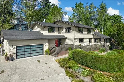 2429 84th Ave SE, Mercer Island, WA 98040