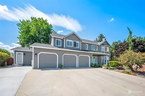 1911 Leavenworth Pl, Wenatchee, WA 98801