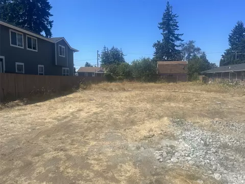 11010 SW Lakeview Ave SW, Lakewood, WA 98499