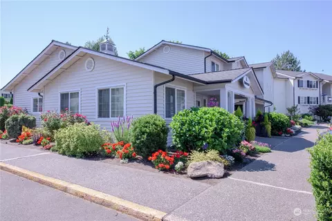 12404 E Gibson Rd #F104, Everett, WA 98204