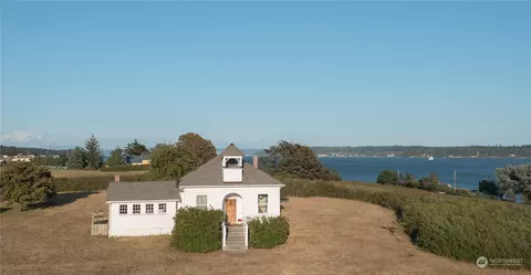 650 Zylstra Rd, Coupeville, WA 98239