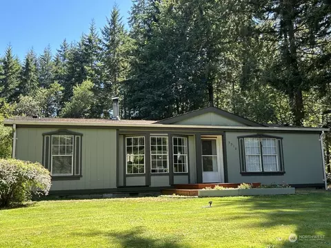 3216 SE Parakeet Ln, Port Orchard, WA 98367