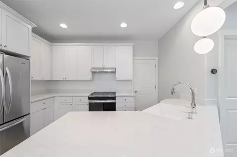 811 148th St SE, Mill Creek, WA 98012 photo 10