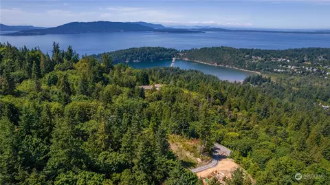 1681 Chuckanut Crst, Bellingham, WA 98229