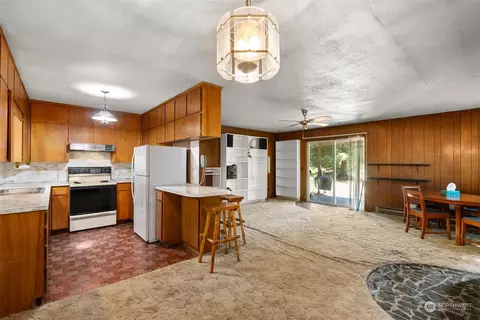 15838 Vail Loop SE, Rainier, WA 98576 photo 6