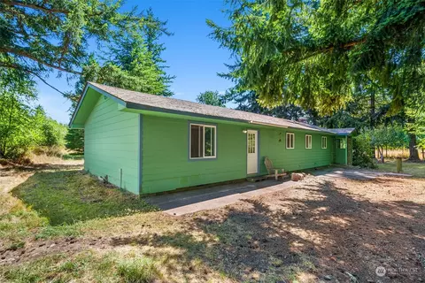 15838 Vail Loop SE, Rainier, WA 98576 photo 2