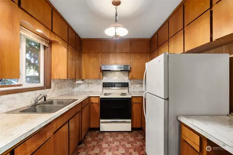 15838 Vail Loop SE, Rainier, WA 98576 photo 5