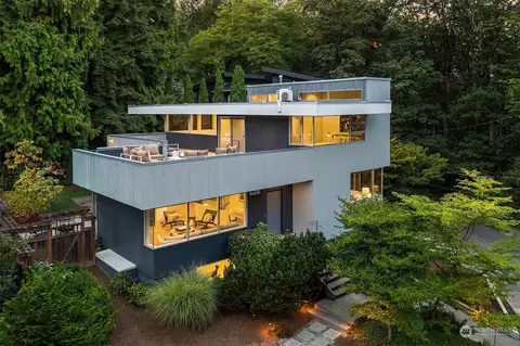 915 38th Ave, Seattle, WA 98122