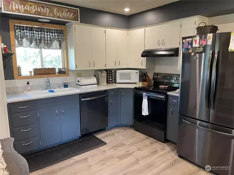 24 Fairgrounds Rd, Pomeroy, WA 99347 photo 2