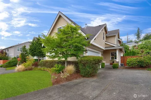 16722 166th Pl SE, Renton, WA 98058