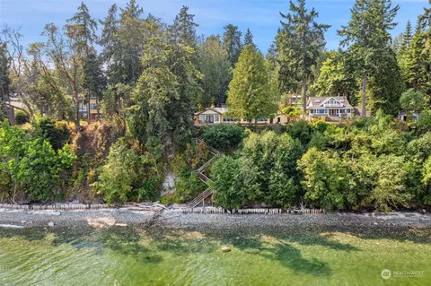 18812 Angeline Ave NE, Suquamish, WA 98392