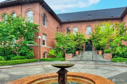 1401 5th Ave W #314, Seattle, WA 98119