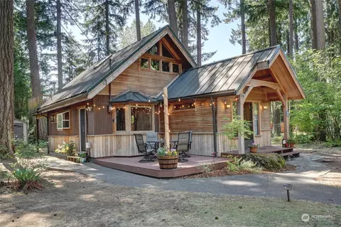 19112 19th St SW, Lakebay, WA 98349