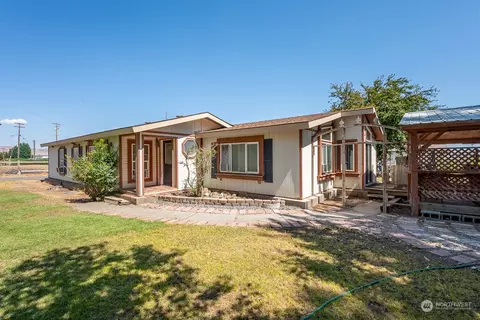 11867 W Hwy 28, Quincy, WA 98848