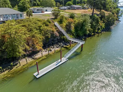 160 Front St, Cathlamet, WA 98612