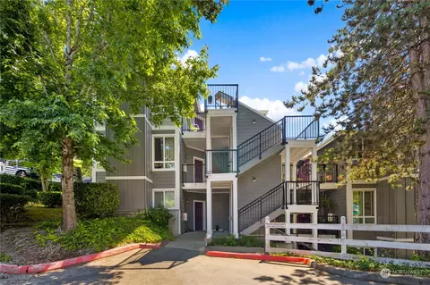 3914 243rd Pl SE #L401, Bothell, WA 98021