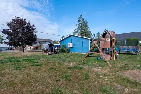 515 Third St, Sumas, WA 98295 photo 28