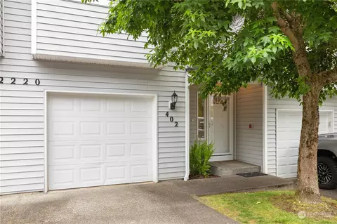 2220 S 336th St #402, Federal Way, WA 98003