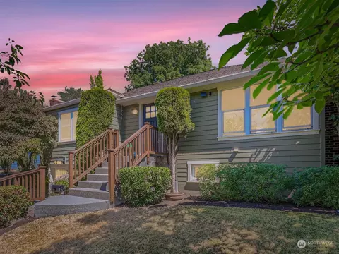 6850 46th Ave NE, Seattle, WA 98115