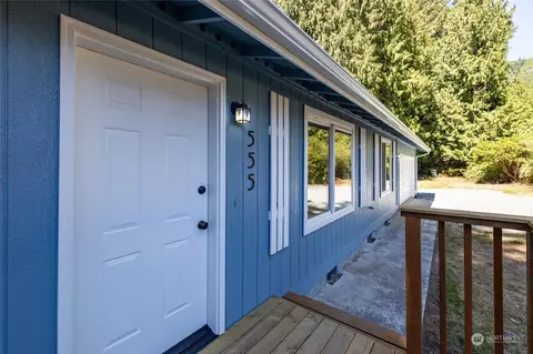 555 Summit Pl, Sedro Woolley, WA 98284
